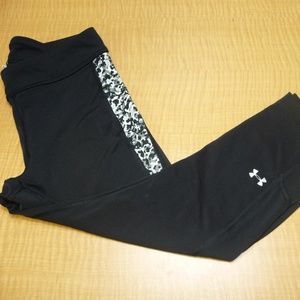 Under Armour Camo Black Capri Leggings Small